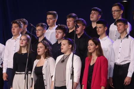 60 LET OŠ CERKNICA 80 FOTO LJUBO VUKELIČ